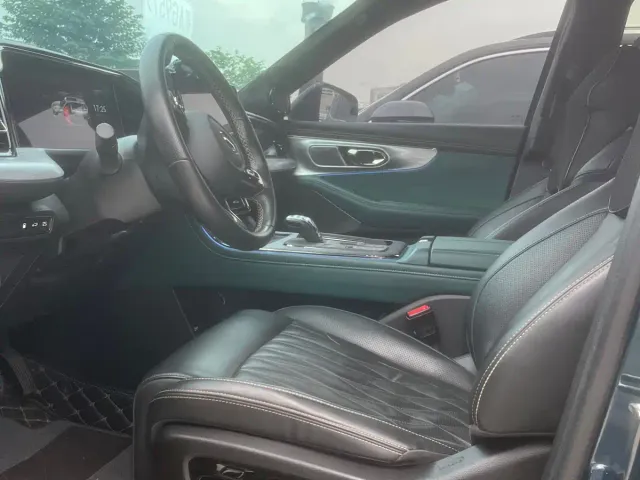 GAC Trumpchi Trumpchi GS8 2022 Hybrid Series 2.0TM 4WD Premium Edition (7-Seater) — Фото автомобиля 3