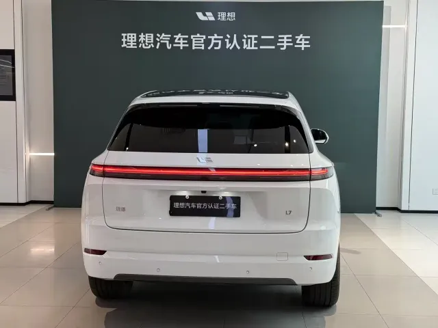 Li Auto L7 — Фото автомобиля 2
