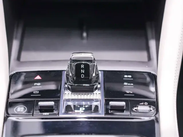 BYD Song PLUS — Фото автомобиля 16