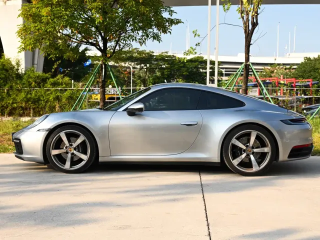 Porsche 911 — Фото автомобиля 2