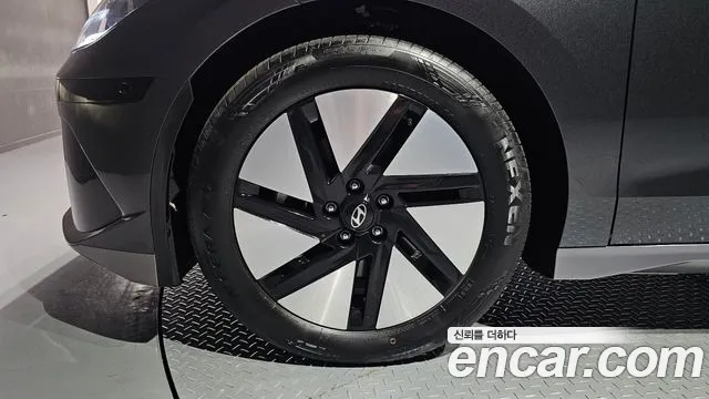 Hyundai Ioniq 6 — Фото автомобиля 5