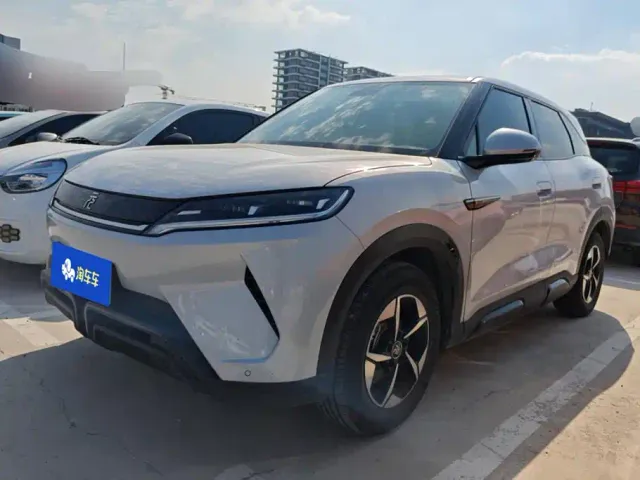 Фотография автомобиля — BYD Yuan UP
