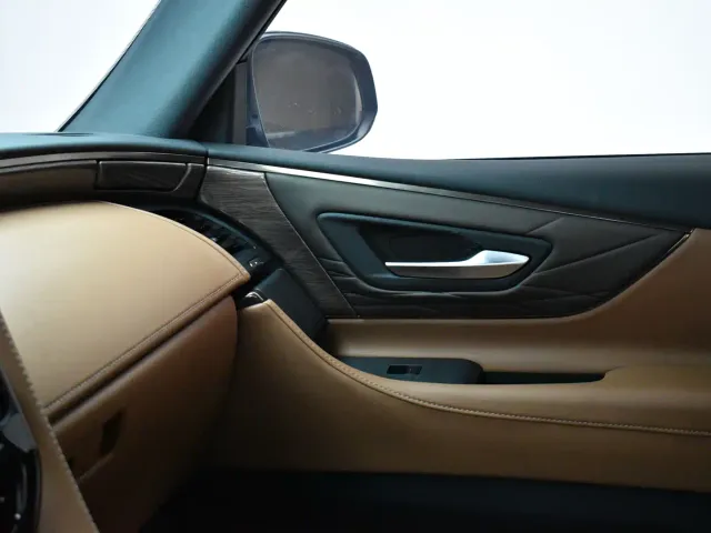 Toyota Alphard — Фото автомобиля 14