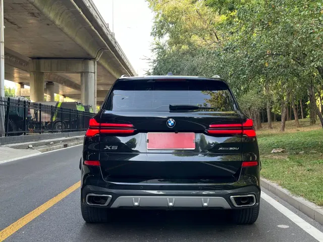BMW X5 — Фото автомобиля 15
