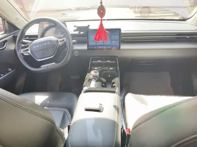 Wuling Starlight — Фото автомобиля 12