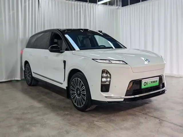 Nio ES8 — Фото автомобиля 3