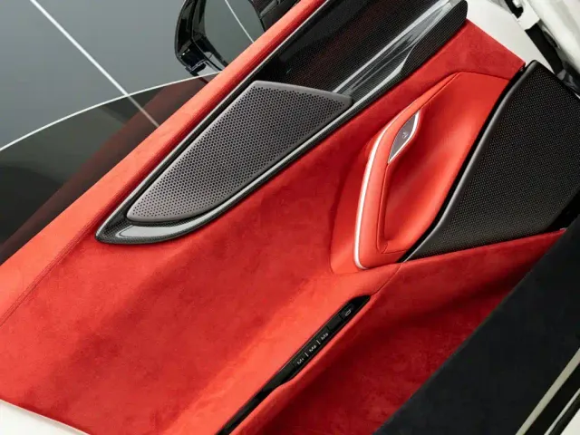 Ferrari Purosangue — Фото автомобиля 12