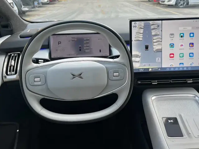 Xpeng P7+ — Фото автомобиля 7