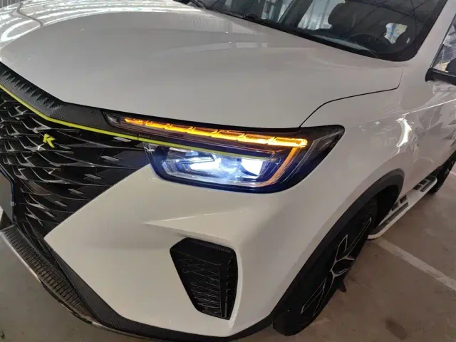 Roewe RX5 — Фото автомобиля 23