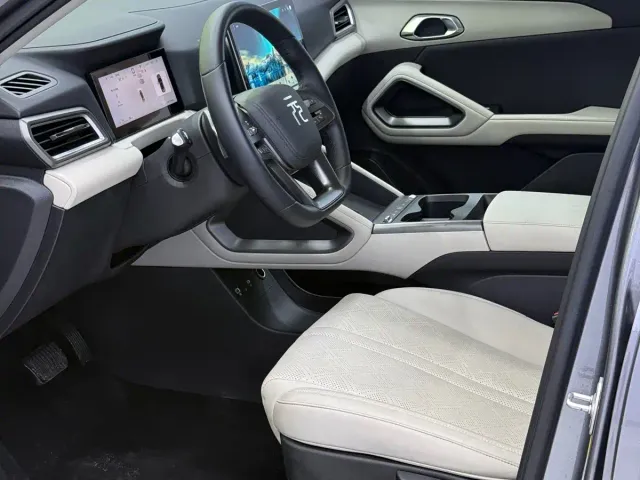 BYD Yuan UP — Фото автомобиля 12