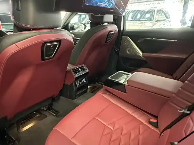 BMW 5 Series — Фото автомобиля 13