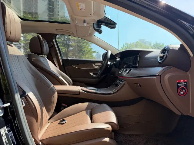 Mercedes-Benz E-Class — Фото автомобиля 6