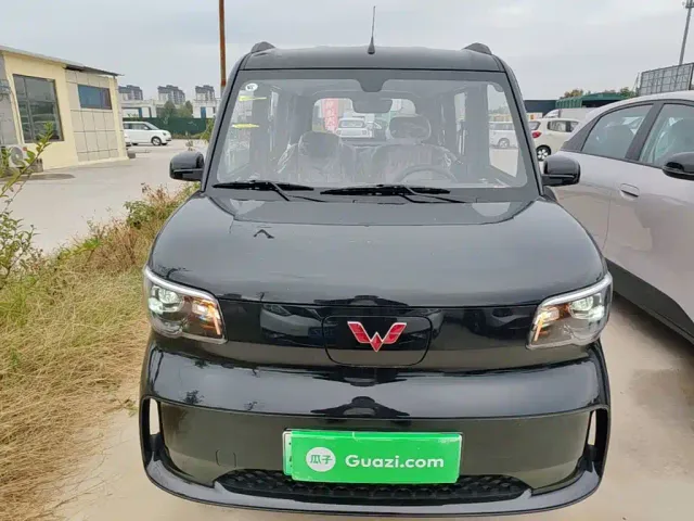 Wuling Zhiguang NEV — Фото автомобиля 2
