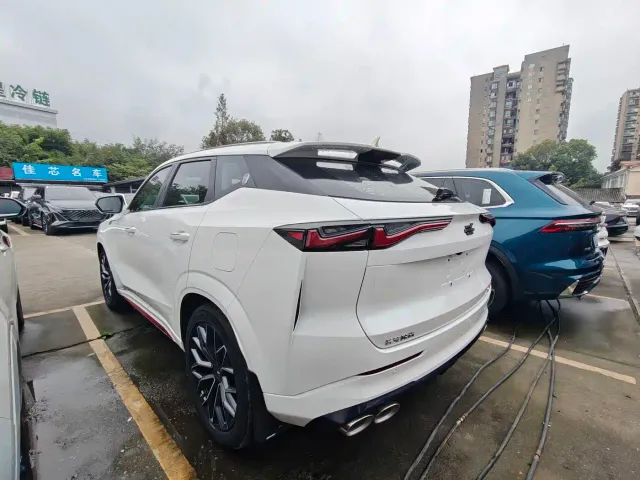 Changan Z6 — Фото автомобиля 12