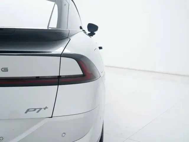 Xpeng P7+ — Фото автомобиля 20