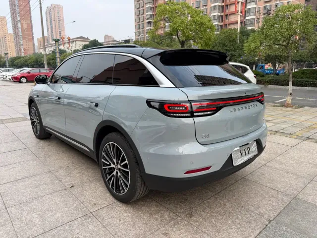 Leapmotor C11 — Фото автомобиля 9