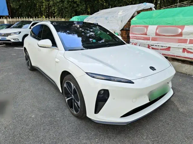 Nio ET5 Touring — Фото автомобиля 3