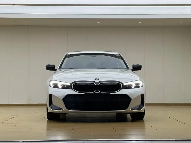 Фотография автомобиля — BMW 3 Series
