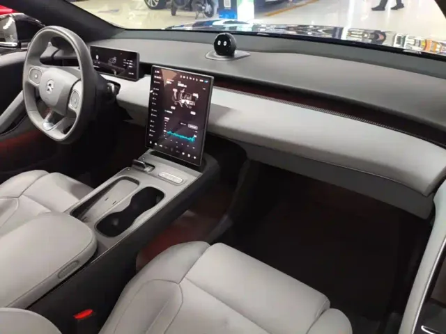 Nio ET5 Touring — Фото автомобиля 9