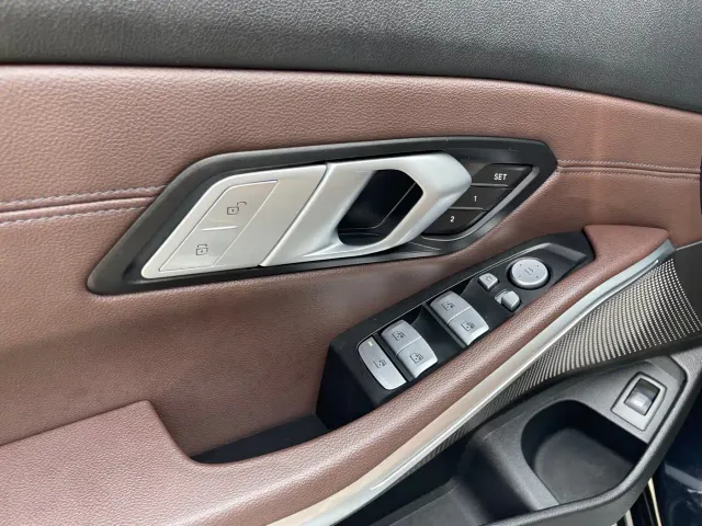 BMW 3 Series — Фото автомобиля 4