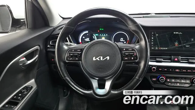 Kia Niro — Фото автомобиля 12
