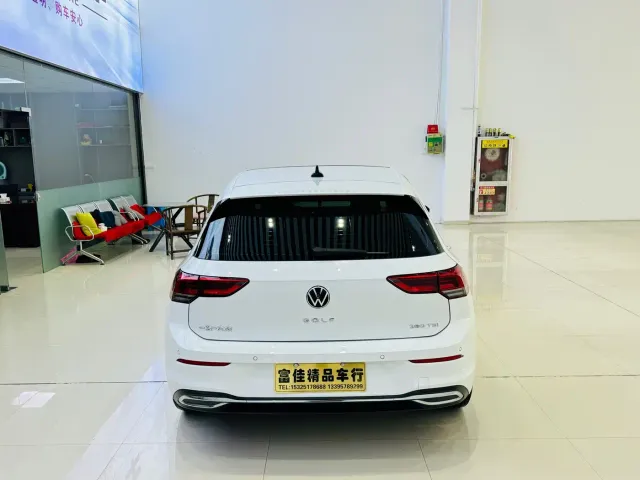 Volkswagen Golf — Фото автомобиля 4