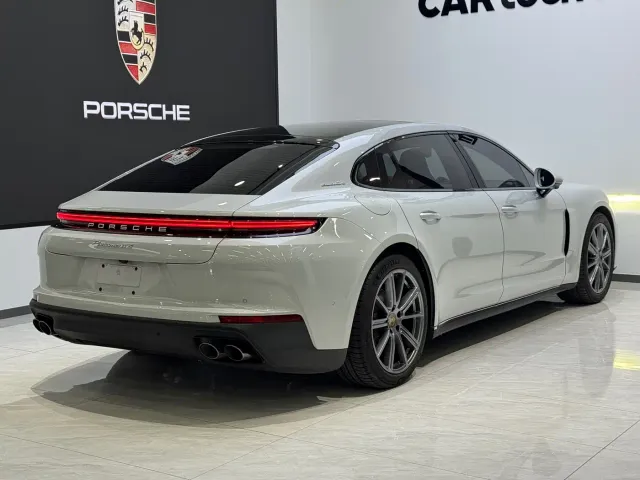 Porsche Panamera — Фото автомобиля 6