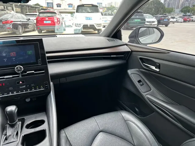 Toyota Avalon — Фото автомобиля 15