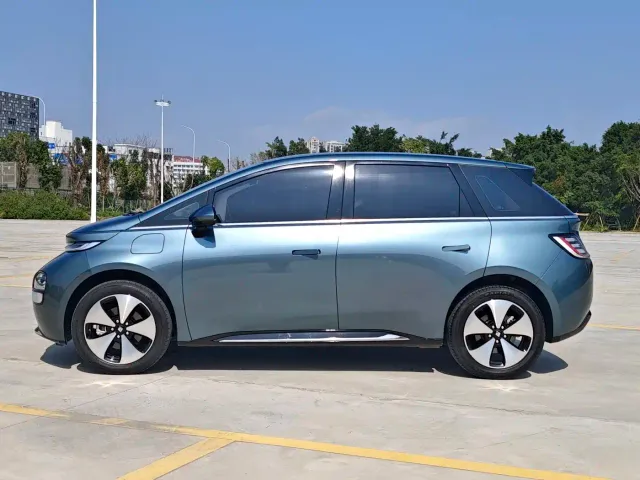 Baojun Cloud — Фото автомобиля 2