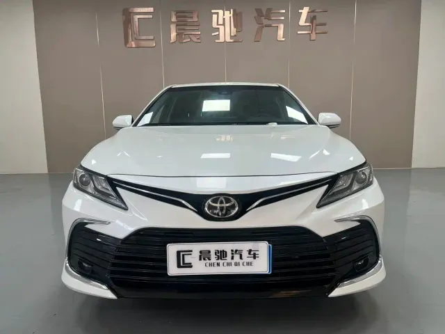 Toyota Camry — Фото автомобиля 2