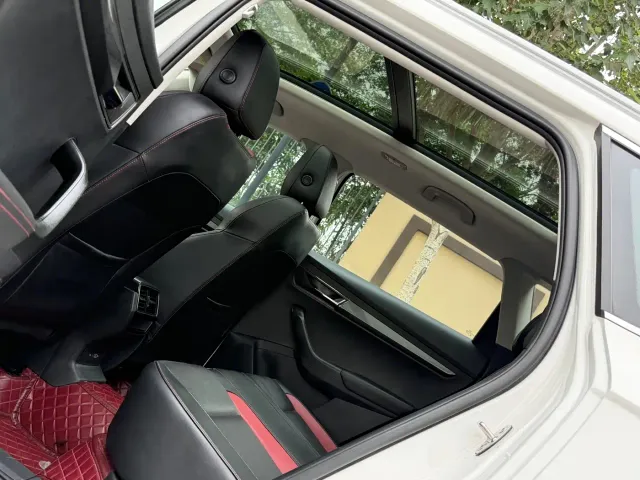 Skoda Karoq — Фото автомобиля 12
