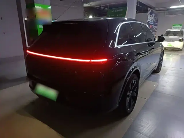 Li Auto L7 — Фото автомобиля 6