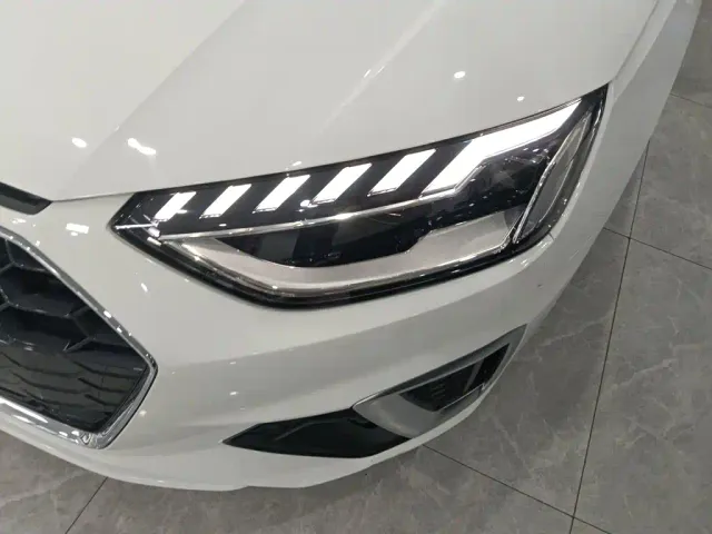 Audi A4L — Фото автомобиля 17