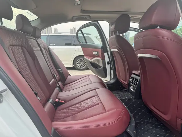 BMW i3 — Фото автомобиля 13