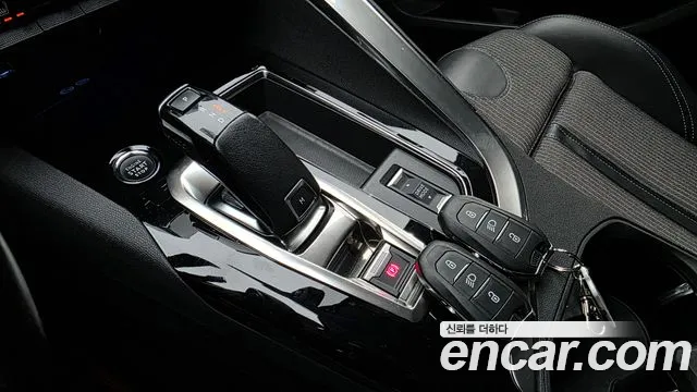 Peugeot 3008 2nd Gen — Фото автомобиля 12