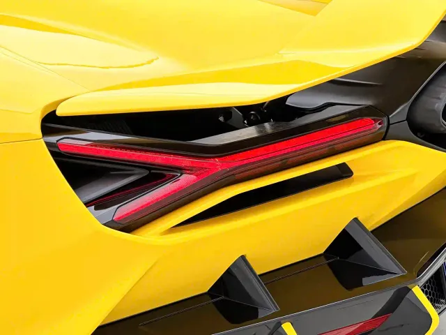 Lamborghini Revuelto — Фото автомобиля 6