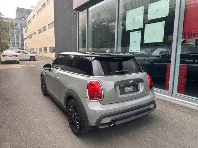 MINI Hatch — Фото автомобиля 3