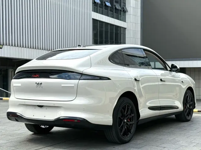 IM Motors LS6 — Фото автомобиля 4