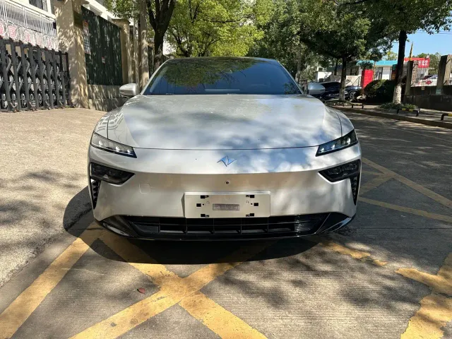 Dongfeng eπ 007 — Фото автомобиля 2