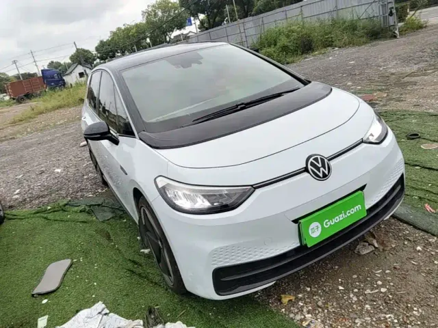 Volkswagen ID.3 — Фото автомобиля 3