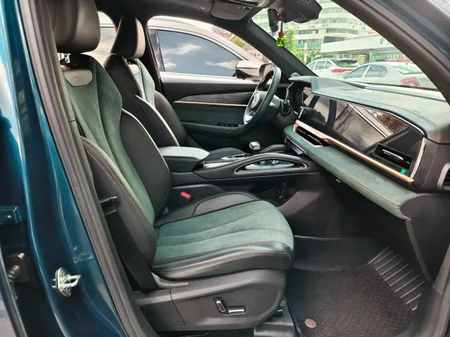 Geely Xingyue L 2023 2.0TD High-power Automatic 2WD Flagship — Фото автомобиля 9