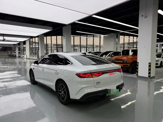 BYD Qin L — Фото автомобиля 13