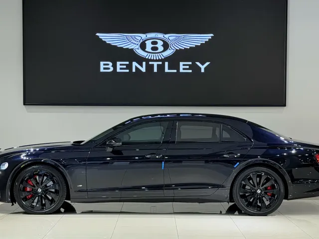 Bentley Flying Spur — Фото автомобиля 3