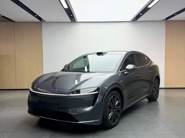 Фотография автомобиля — Luxeed R7