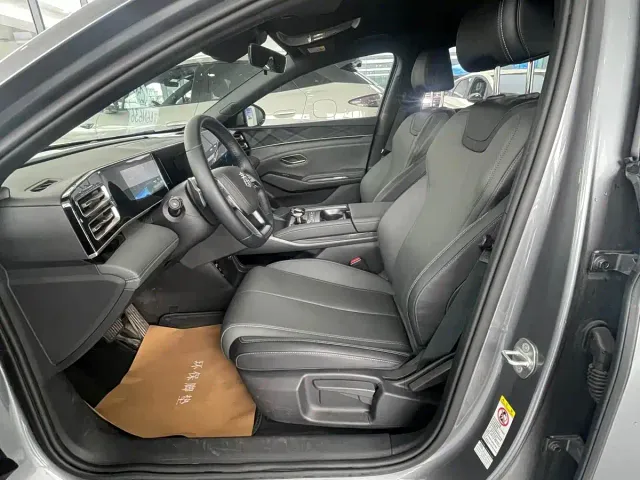 BYD Qin L — Фото автомобиля 6