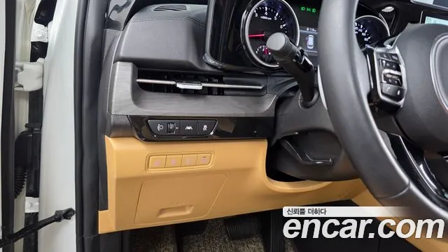Kia Canival Carnival 4 поколение Бензин 7 мест Outdoor — Фото автомобиля 16