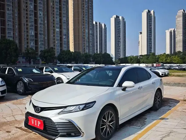 Фотография автомобиля — Toyota Camry