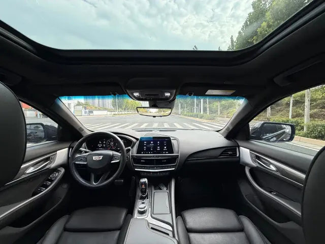 Cadillac CT5 — Фото автомобиля 7