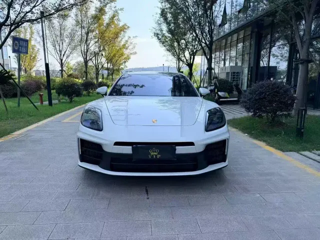Porsche Panamera — Фото автомобиля 2