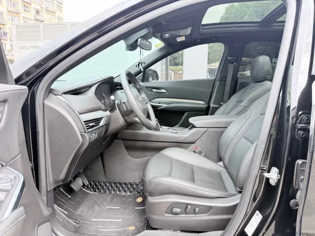 Cadillac XT4 — Фото автомобиля 5